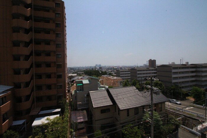 物件内観写真16　(室内からの展望)