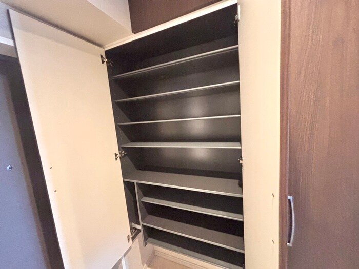 物件内観写真13　(靴箱)