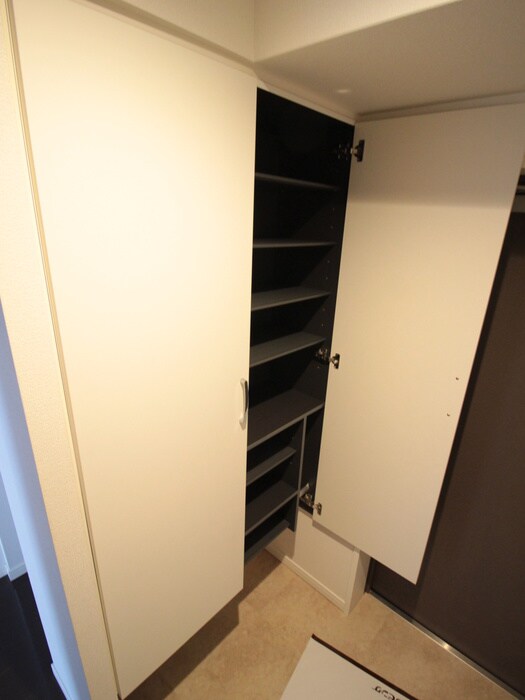 物件内観写真18　(靴箱)