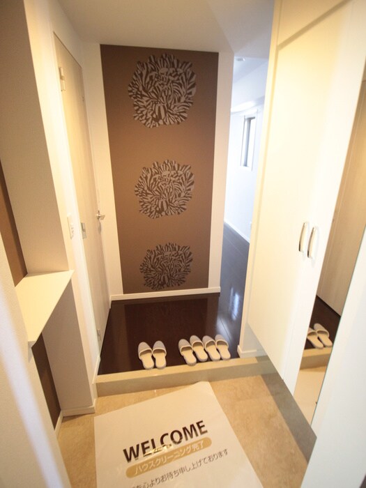 物件内観写真19　(玄関)