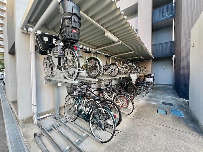 物件外観写真3　(駐輪場)