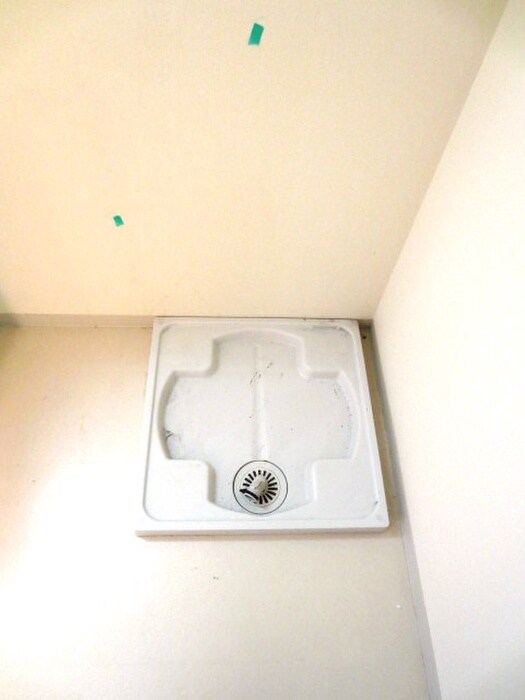 物件内観写真14　(洗濯機置場)