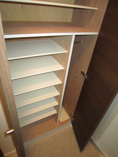 物件内観写真16　(靴箱)