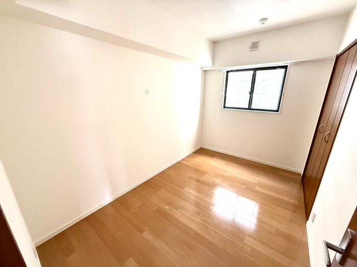 物件内観写真18　(居室)