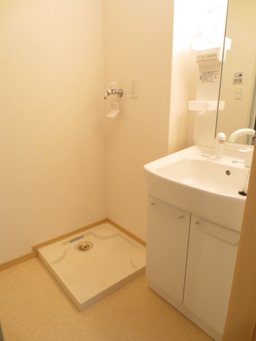 物件内観写真8　(洗面)