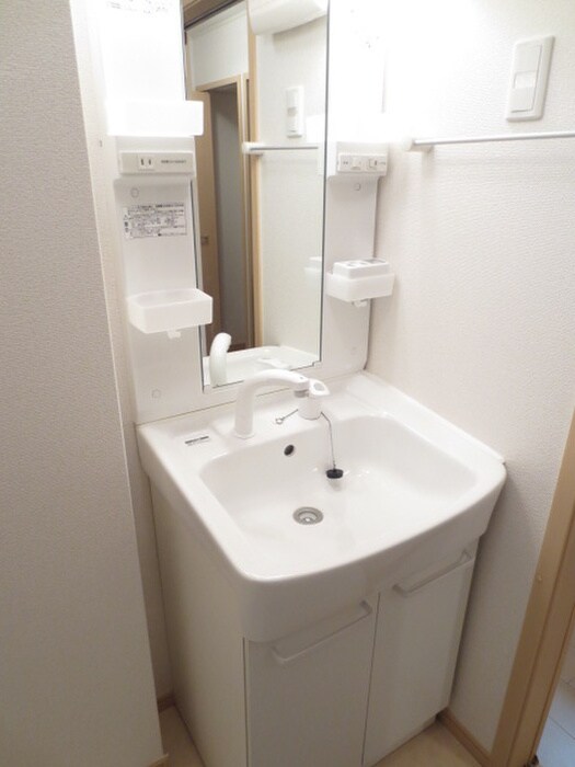 物件内観写真9　(洗面)