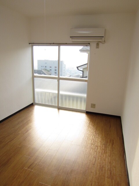 物件内観写真15　(居室)