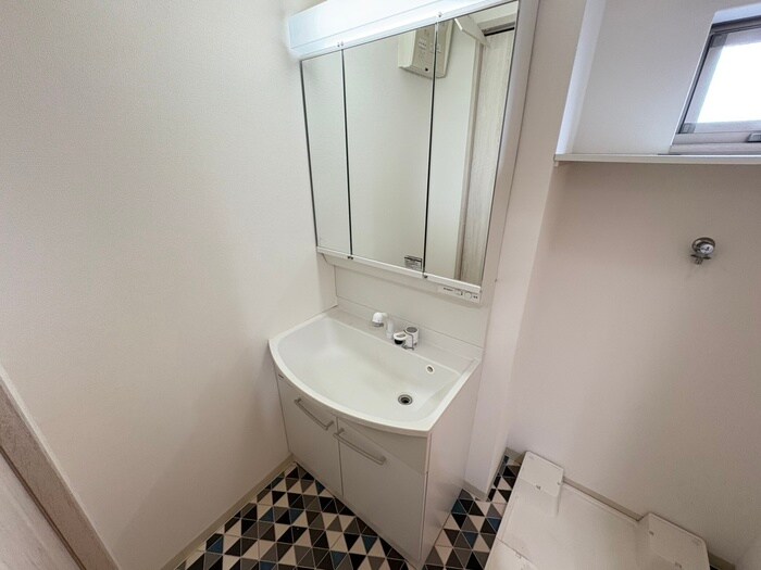 物件内観写真11　(洗面)