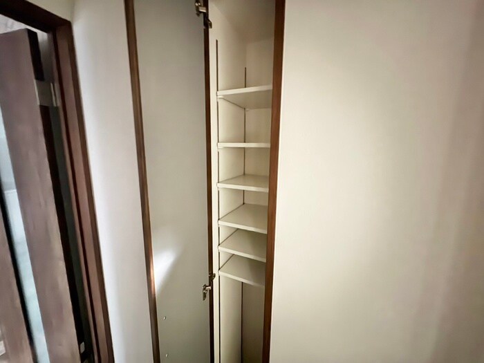 物件内観写真18　(靴箱)