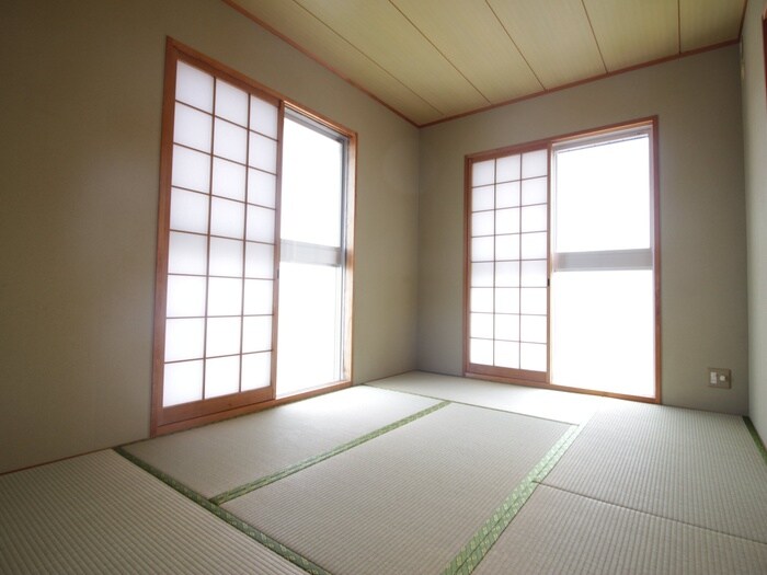 物件内観写真9　(居室)