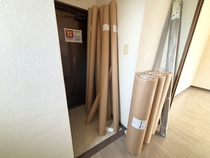 物件内観写真10　(玄関)