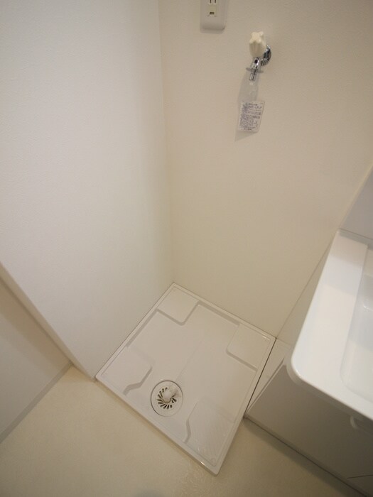 物件内観写真9　(洗濯機置場)