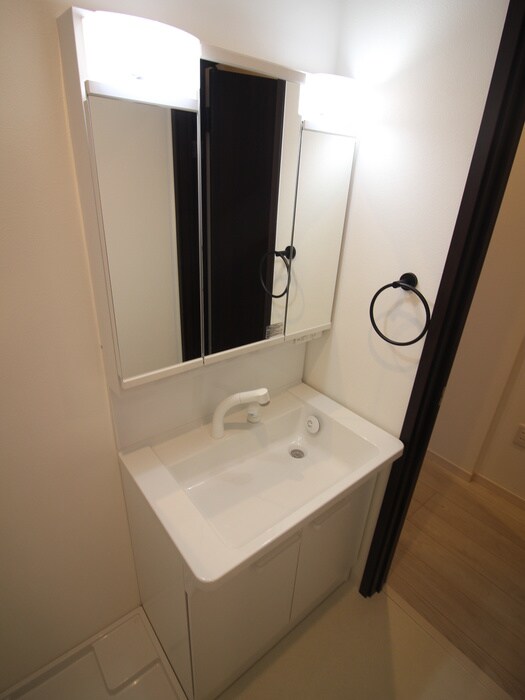 物件内観写真11　(洗面)