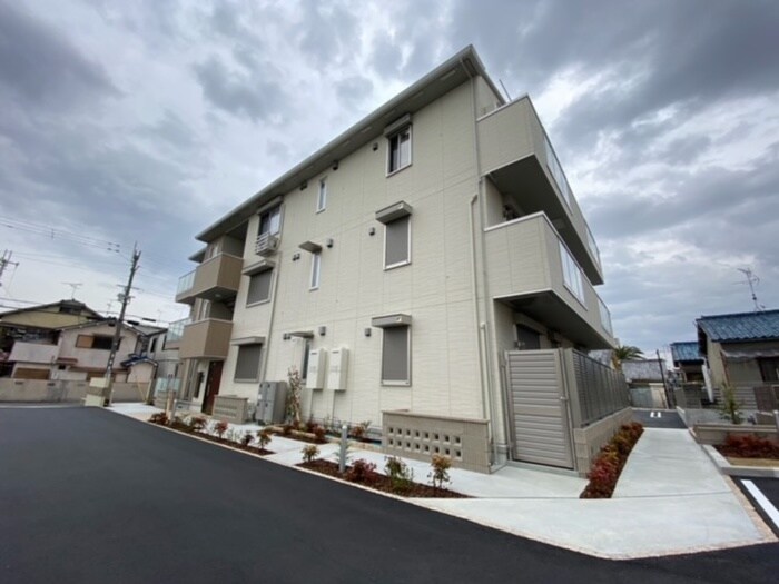 物件外観写真1　(外観写真)