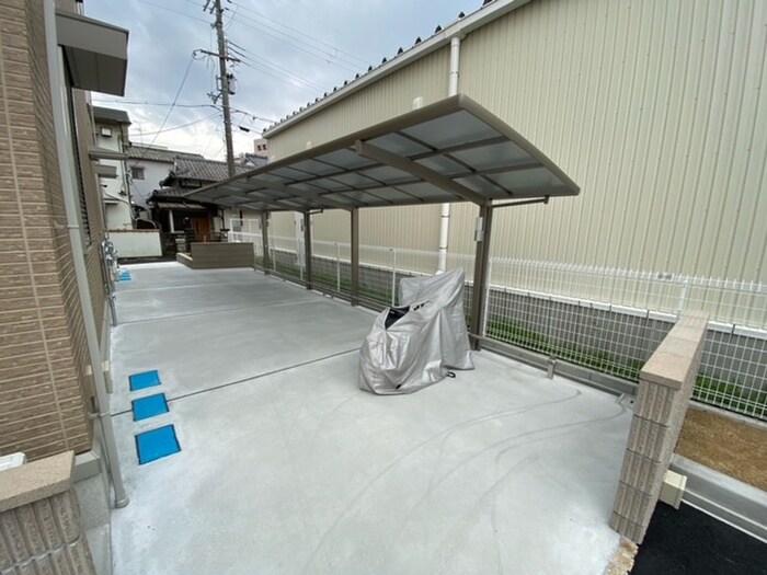 物件外観写真2　(駐輪場)