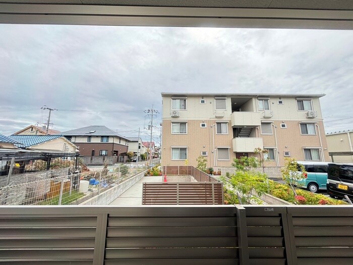 物件内観写真22　(室内からの展望)