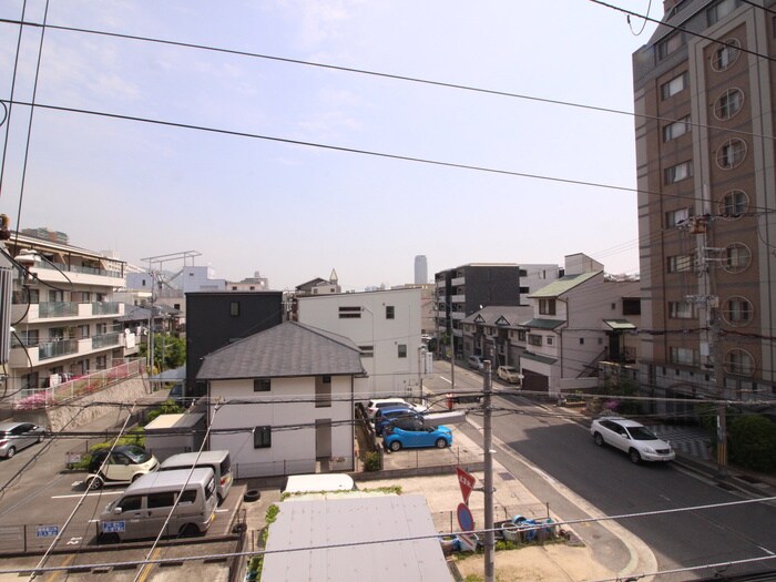 物件内観写真16　(室内からの展望)