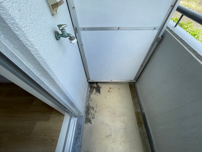 物件内観写真18　(洗濯機置場)