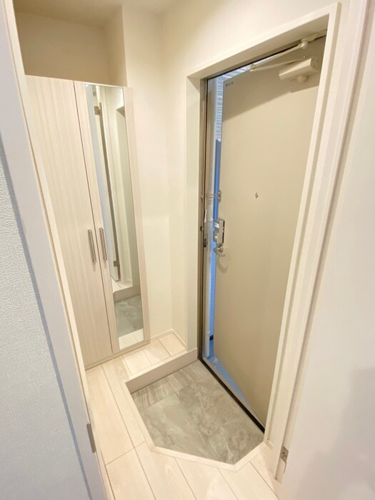 物件内観写真13　(玄関)