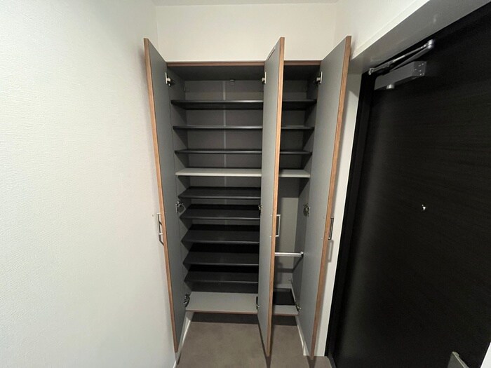 物件内観写真14　(靴箱)