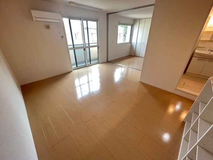 物件内観写真8　(居室)