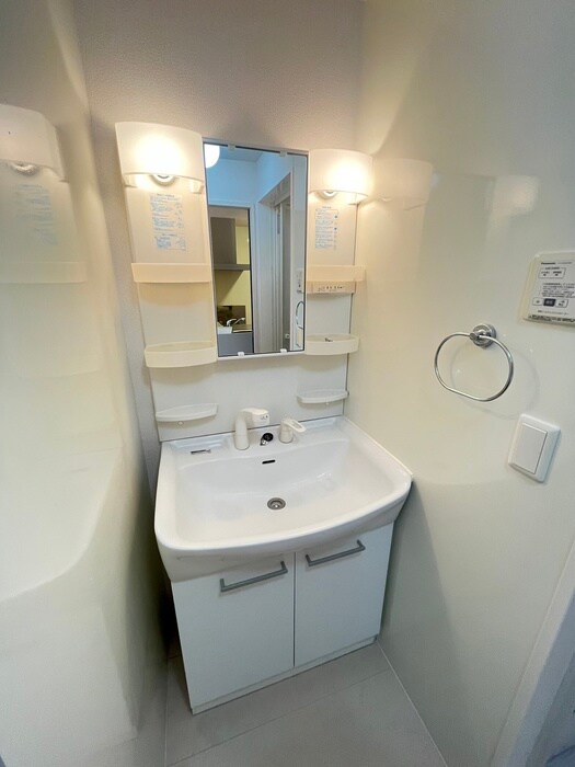 物件内観写真12　(洗面)