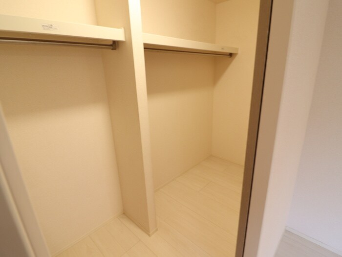 物件内観写真15　(収納)