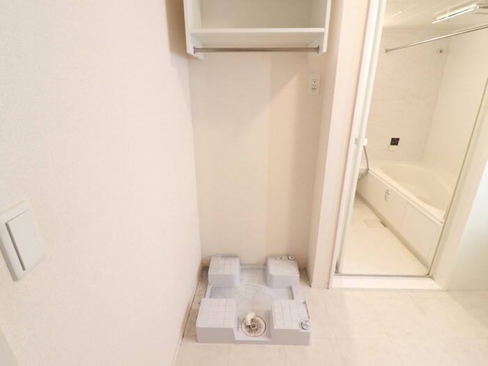 物件内観写真20　(洗濯機置場)