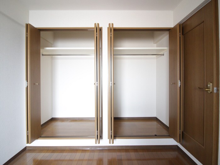 物件内観写真12　(収納)