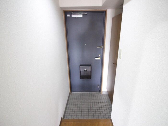 物件内観写真16　(玄関)