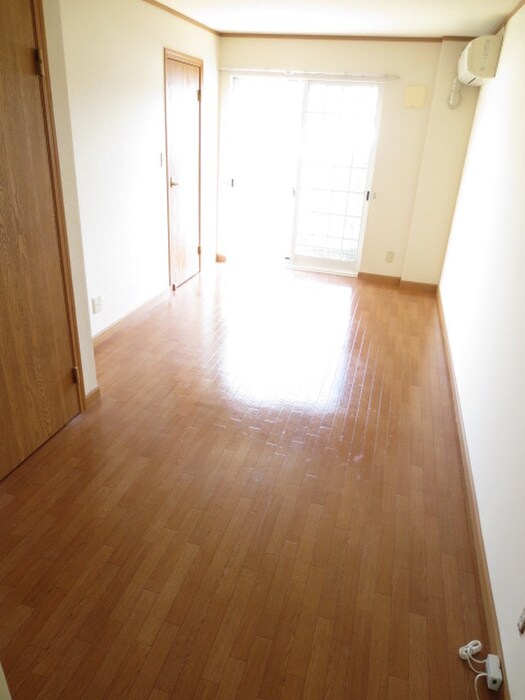 物件内観写真6　(居室)