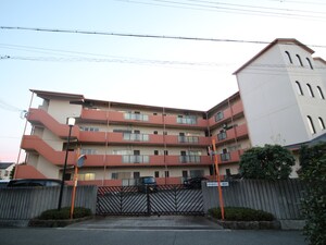 グリーンヒルハイツ西棟外観写真