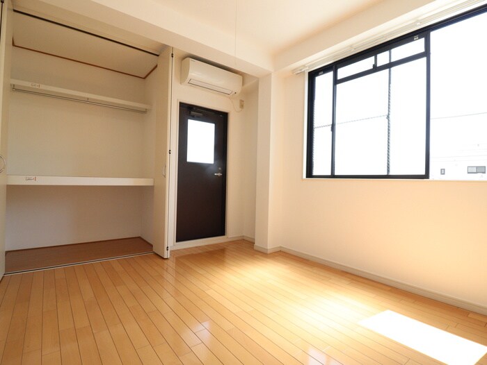 物件内観写真11　(居室)