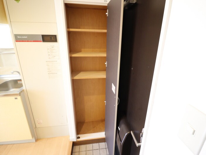 物件内観写真15　(靴箱)