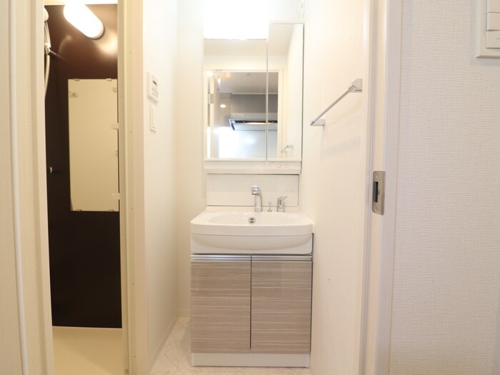 物件内観写真12　(洗面)