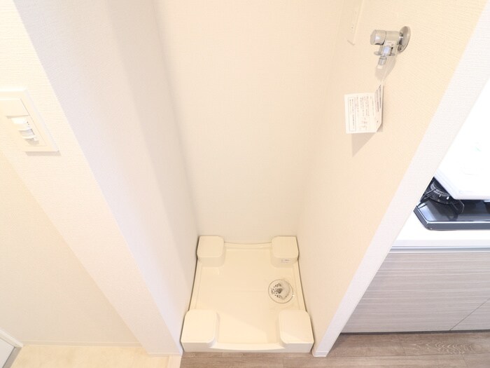 物件内観写真18　(洗濯機置場)