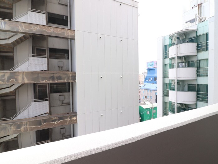 物件内観写真22　(室内からの展望)