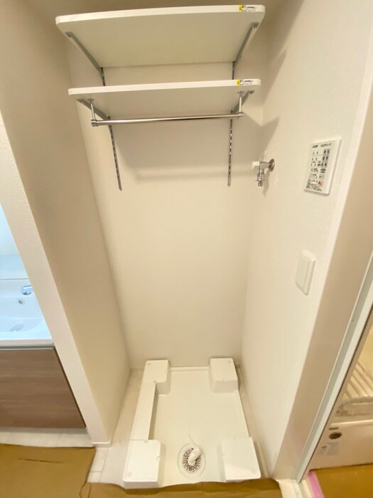 物件内観写真13　(洗濯機置場)