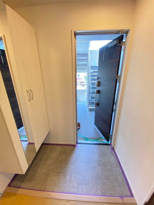 物件内観写真21　(玄関)