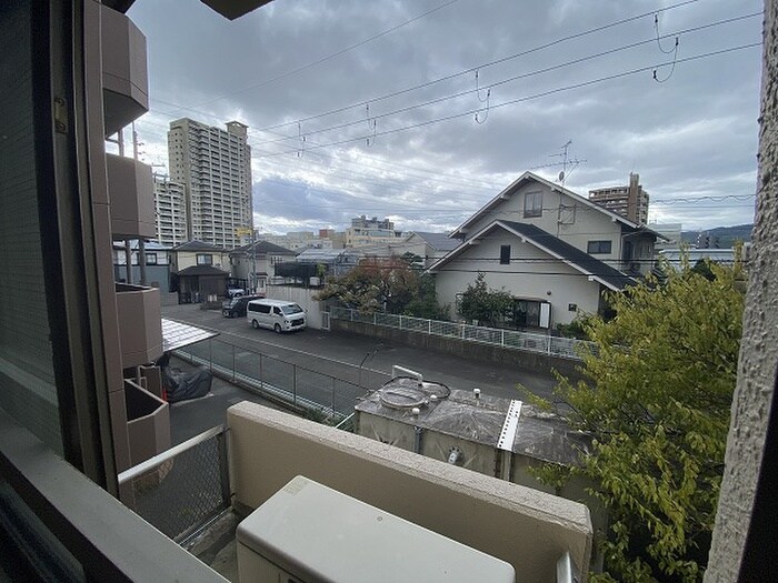 物件内観写真16　(室内からの展望)