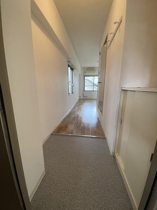 物件内観写真17　(玄関)