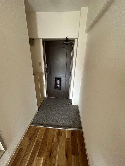 物件内観写真21　(玄関)