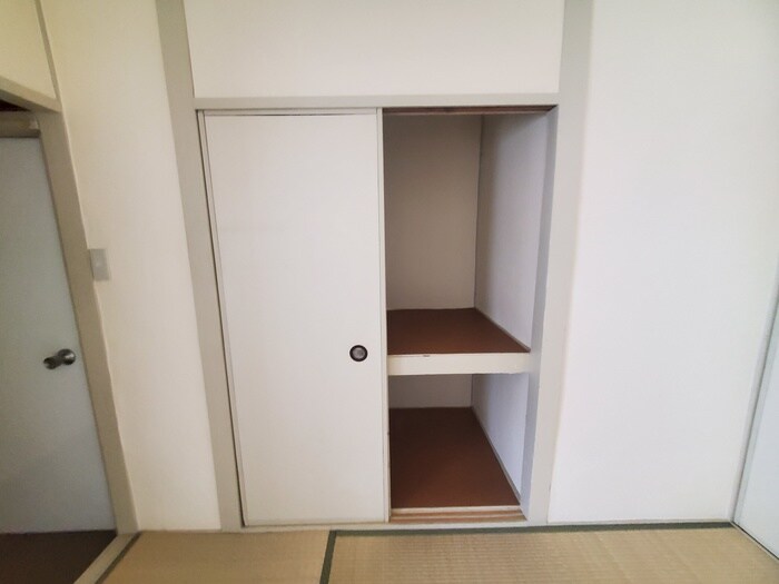 物件内観写真13　(収納)