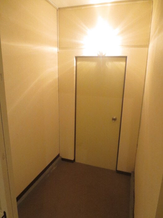 物件内観写真16　(玄関)