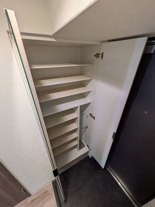 物件内観写真8　(靴箱)