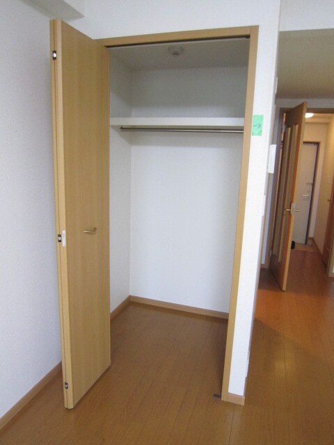 物件内観写真6　(収納)