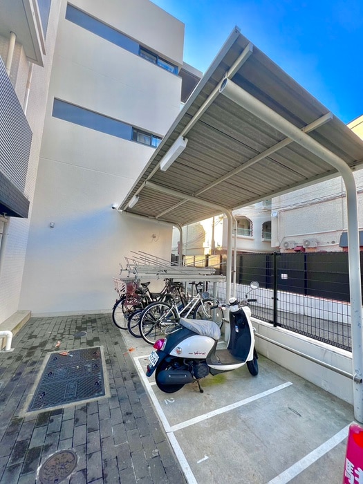 物件外観写真6　(駐輪場)