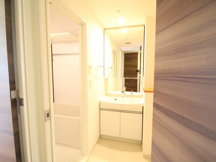 物件内観写真11　(洗面)