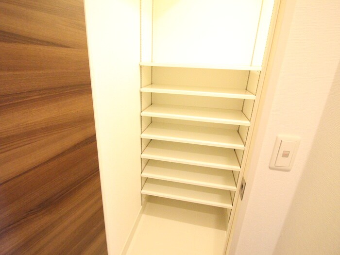 物件内観写真15　(靴箱)