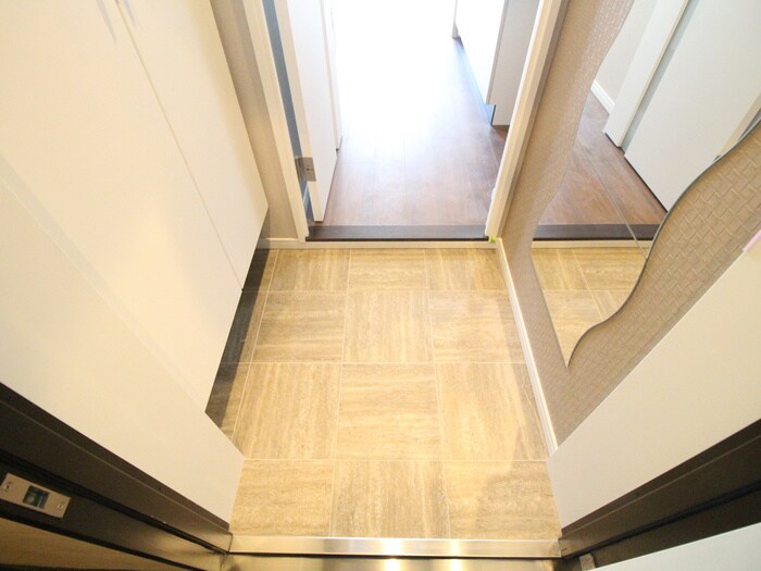 物件内観写真21　(玄関)